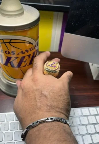 Los Angeles Lakers 2020 LeBron James NBA championship ring replica photo review