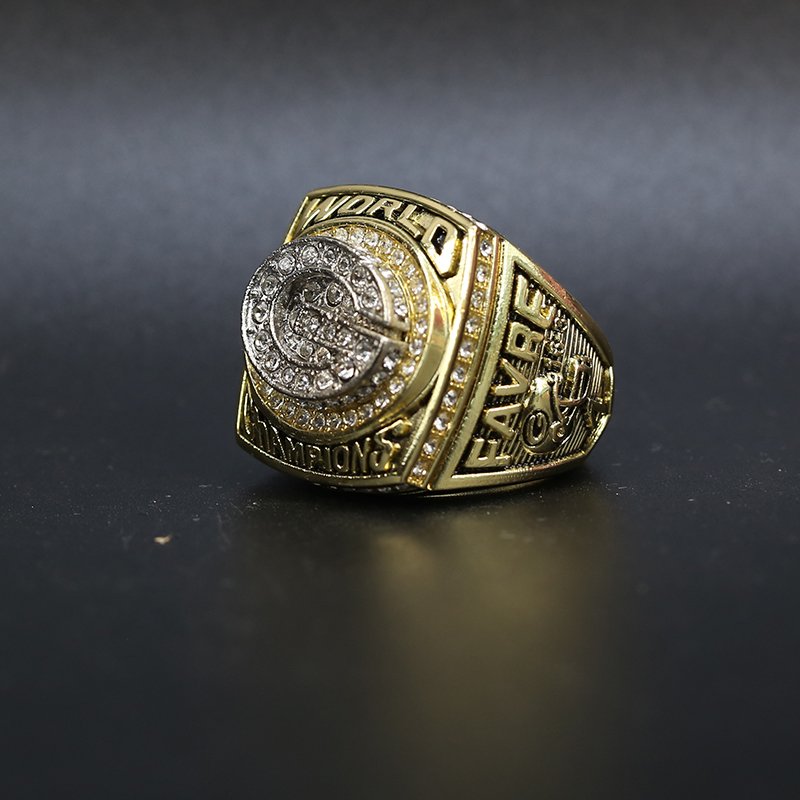 Green Bay Packers 1997 Brett Favre Super Bowl championship ring replica Football Rings 1997 Green Bay Packers 2 Green Bay Packers 1997 Brett Favre Super Bowl championship ring replica Football Rings 1997 Green Bay Packers 2