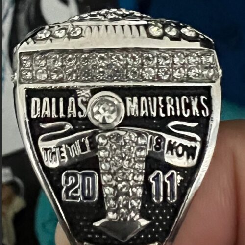 Dallas Mavericks 2011 Nba Championship trophy paper weight replica new in  box