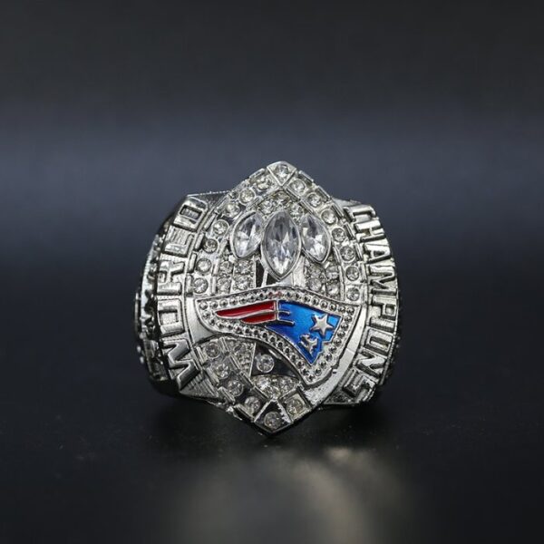 New England Patriots 2005 Tom Brady NFL Super Bowl championship ring NFL Rings 2005 patriots 2