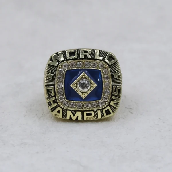 1978 New York Yankees MLB championship ring & MLB Commissioner’s Trophy MLB Rings 1978 New York Yankees 5