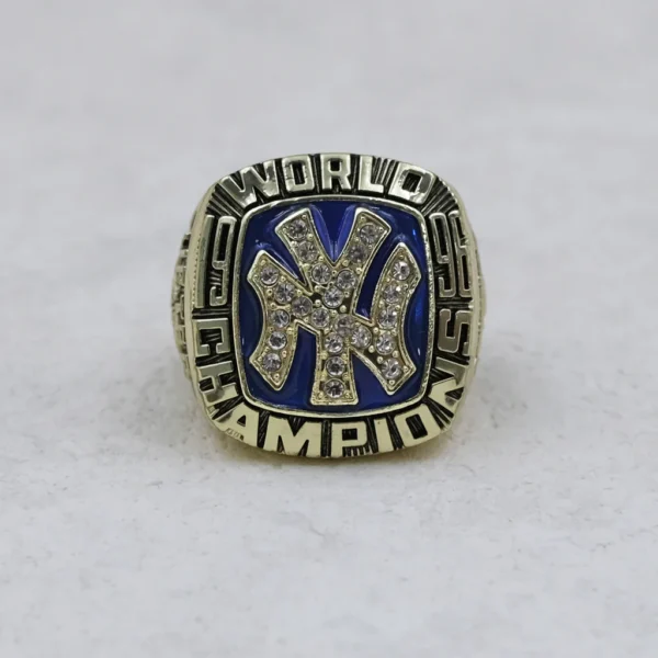 1996 New York Yankees MLB championship ring & MLB Commissioner’s Trophy MLB Rings 1996 New York Yankees 5