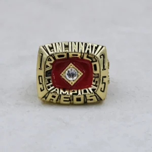 1975 Cincinnati Reds MLB championship ring & MLB Commissioner’s Trophy MLB Rings 1975 Cincinnati Reds 2