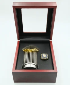 1977 New York Yankees MLB championship ring & MLB Commissioner’s Trophy MLB Rings 1962 yankees ring