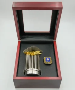 1969 New York Mets MLB championship ring & MLB Commissioner’s Trophy MLB Rings Commissioner Trophy 1969 New York Mets MLB championship ring & MLB Commissioner’s Trophy MLB Rings Commissioner Trophy