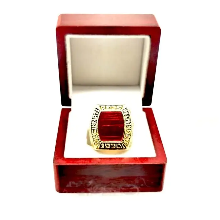 1970 Cincinnati Reds National League MLB championship ring MLB Rings 1970 Cincinnati Reds 5 1970 Cincinnati Reds National League MLB championship ring MLB Rings 1970 Cincinnati Reds 5