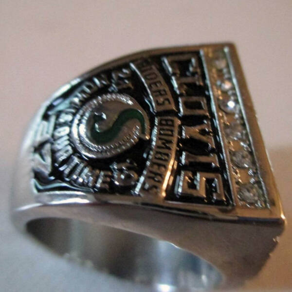 2007 Saskatchewan Roughriders CFL Grey Cup championship ring Grey Cup rings 2007 Saskatchewan Roughriders 4