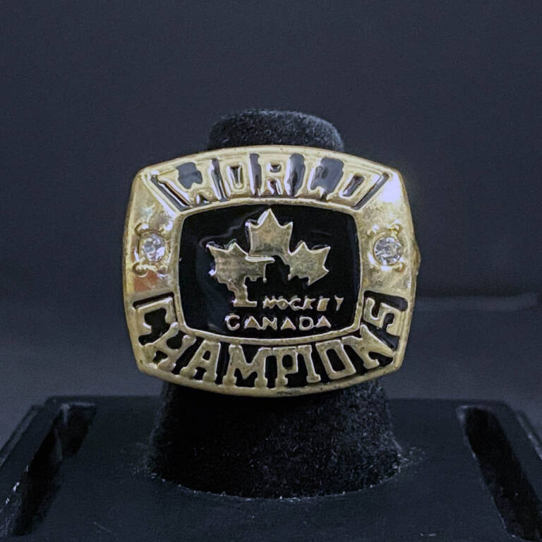 1994 Team Canada World championship ring - MVP Ring