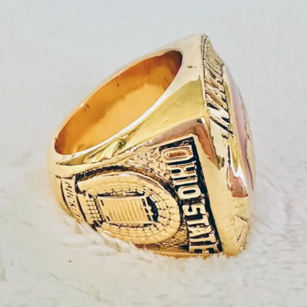 1967 Ohio State Buckeyes championship ring – NCAA National champion ring NCAA Rings 1967 Ohio State Buckeyes championship ring 3