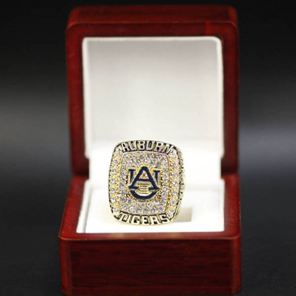 2010 Auburn Tigers NCAA Outback Bowl championship ring NCAA Rings 2010 Auburn Tigers 2