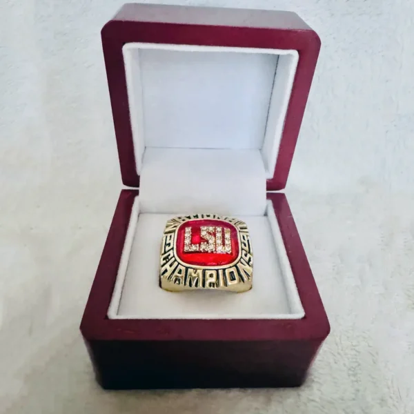 1991 LSU Tigers National championship ring – NCAA College World Series champion ring NCAA Rings 1991 LSU Tigers 2