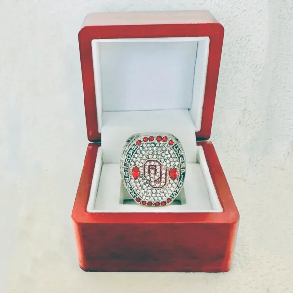 2016 Oklahoma Sooners championship ring – NCAA National champion ring NCAA Rings 2016 Oklahoma Sooners 2