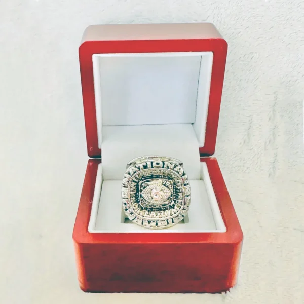 1974 Oklahoma Sooners championship ring – NCAA National champion ring NCAA Rings 1974 Oklahoma Sooners ring 3