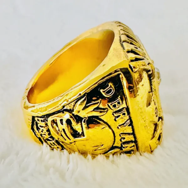 1970 Nebraska Cornhuskers championship ring – NCAA National champion ring NCAA Rings 1970 Nebraska Cornhuskers 3