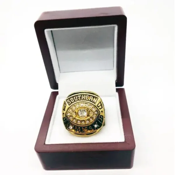 1999 Southern Miss Golden Eagles championship ring – NCAA National Football champion ring NCAA Rings 1999 Southern Miss Golden Eagles 5