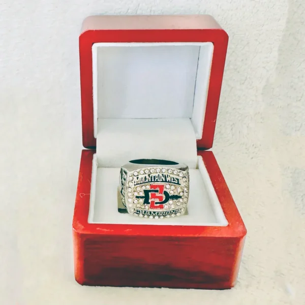 2012 San Diego State Aztecs championship ring – NCAA Football champion ring NCAA Rings 2012 San Diego State Aztecs 2