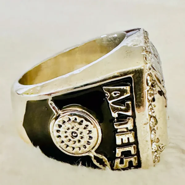 2012 San Diego State Aztecs championship ring – NCAA Football champion ring NCAA Rings 2012 San Diego State Aztecs 3