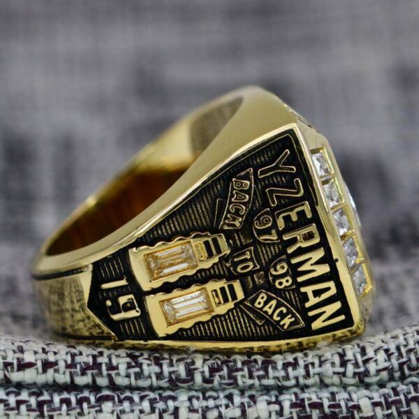 1998 Detroit Red Wings championship ring replica with custom name – Premium Series NHL Rings 1998 red wings 4