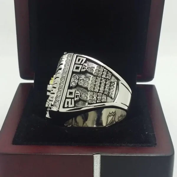 2009 Pittsburgh Penguins championship ring replica with custom name – Premium Series NHL Rings 2009 penguins 4