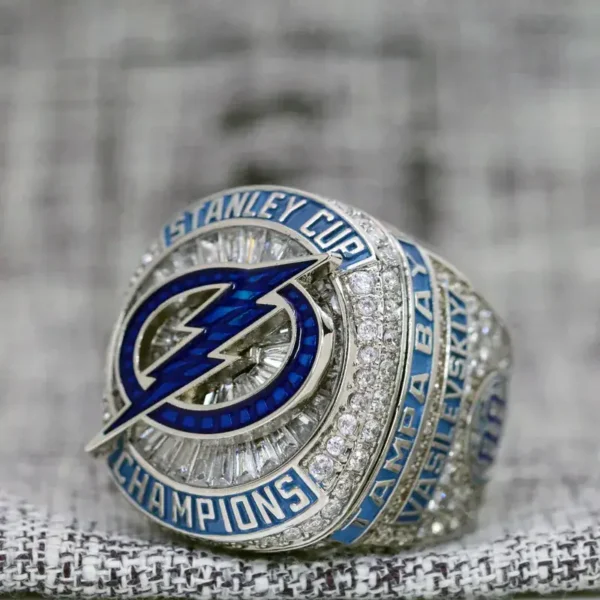 2021 Tampa Bay Lightning NHL championship ring replica with custom name – Premium Series NHL Rings 2021 Tampa Bay Lightning 4