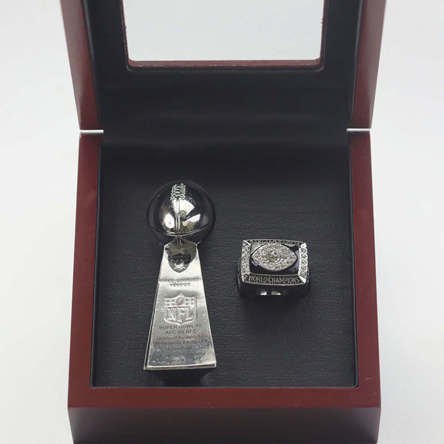 1977 Oakland Raiders (Las Vegas Raiders) championship ring & trophy Football Rings 1977 Oakland Raiders 1977 Oakland Raiders (Las Vegas Raiders) championship ring & trophy Football Rings 1977 Oakland Raiders