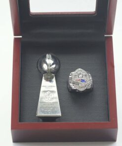 2005 New England Patriots championship ring & trophy Football Rings 2005 New England Patriots championship ring