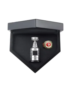 1973 Montreal Canadiens NHL championship ring & Stanley Cup Trophy NHL Rings 1973 Montreal Canadiens 1973 Montreal Canadiens NHL championship ring & Stanley Cup Trophy NHL Rings 1973 Montreal Canadiens