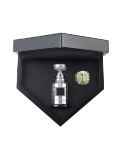 1979 Montreal Canadiens NHL championship ring & Stanley Cup Trophy NHL Rings 1979 Montreal Canadiens 1979 Montreal Canadiens NHL championship ring & Stanley Cup Trophy NHL Rings 1979 Montreal Canadiens