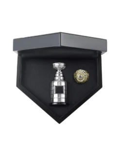 1985 Edmonton Oilers NHL championship ring & Stanley Cup Trophy NHL Rings 1985 Edmonton Oilers 1985 Edmonton Oilers NHL championship ring & Stanley Cup Trophy NHL Rings 1985 Edmonton Oilers