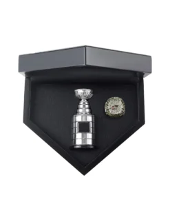 1986 Detroit Red Wings NHL championship ring & Stanley Cup Trophy NHL Rings 1986 Detroit Red Wings