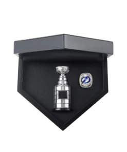2021 Tampa Bay Lightning NHL championship ring & Stanley Cup Trophy NHL Rings 2021 Tampa Bay Lightning 2021 Tampa Bay Lightning NHL championship ring & Stanley Cup Trophy NHL Rings 2021 Tampa Bay Lightning